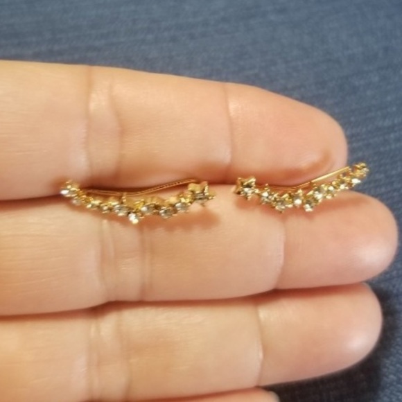 Cubic Star ear crawlers  W/ Rhinestone NWT - Picture 6 of 8